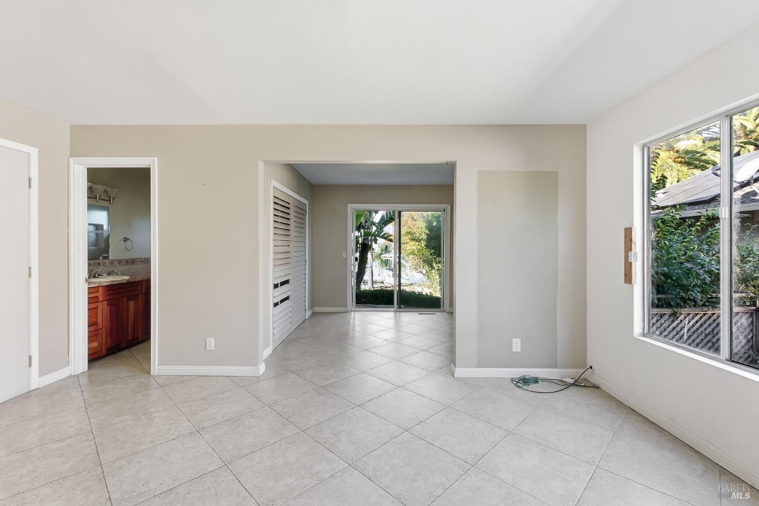 36 Del Oro Lagoon Novato CA 94949