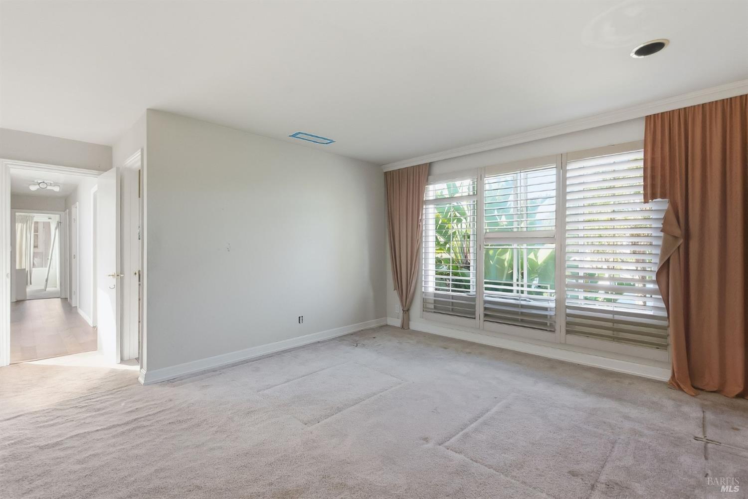 36 Del Oro Lagoon Novato CA 94949