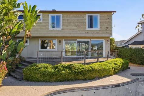 36 Del Oro Lagoon Novato CA 94949