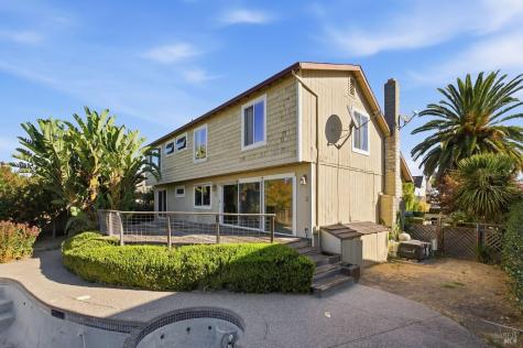 36 Del Oro Lagoon Novato CA 94949