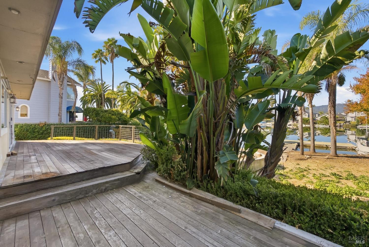 36 Del Oro Lagoon Novato CA 94949