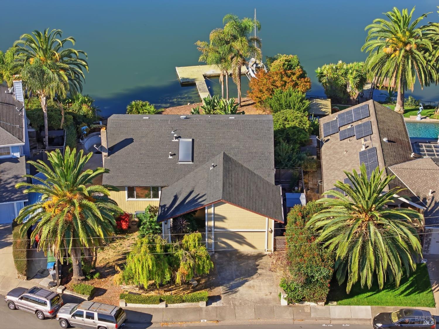 36 Del Oro Lagoon Novato CA 94949