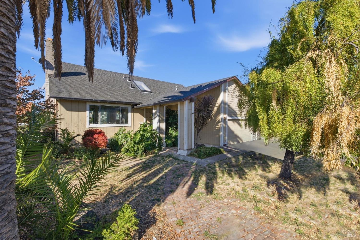 36 Del Oro Lagoon Novato CA 94949