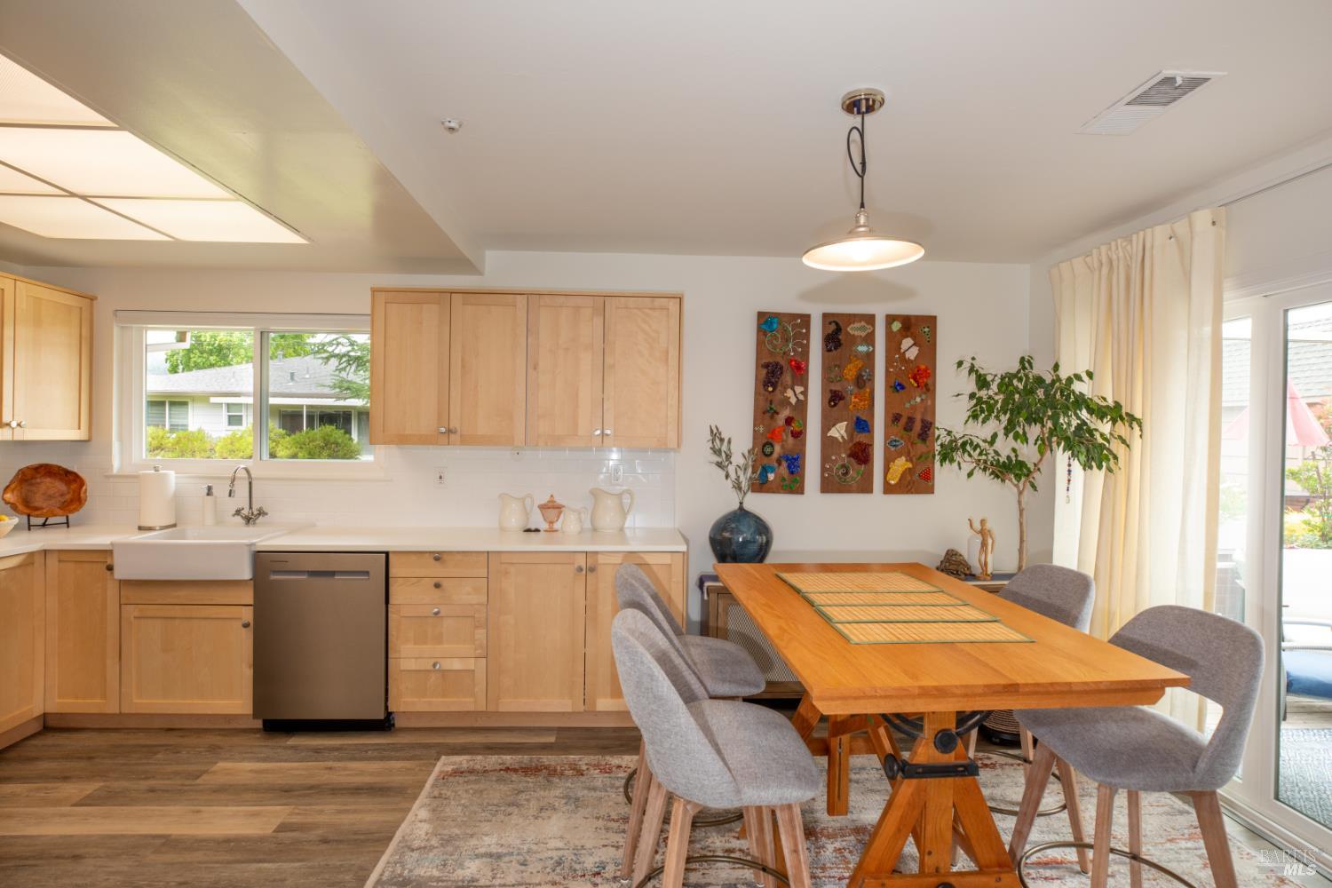 14 Woodgreen Street Santa Rosa CA 95409