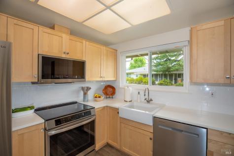 14 Woodgreen Street Santa Rosa CA 95409