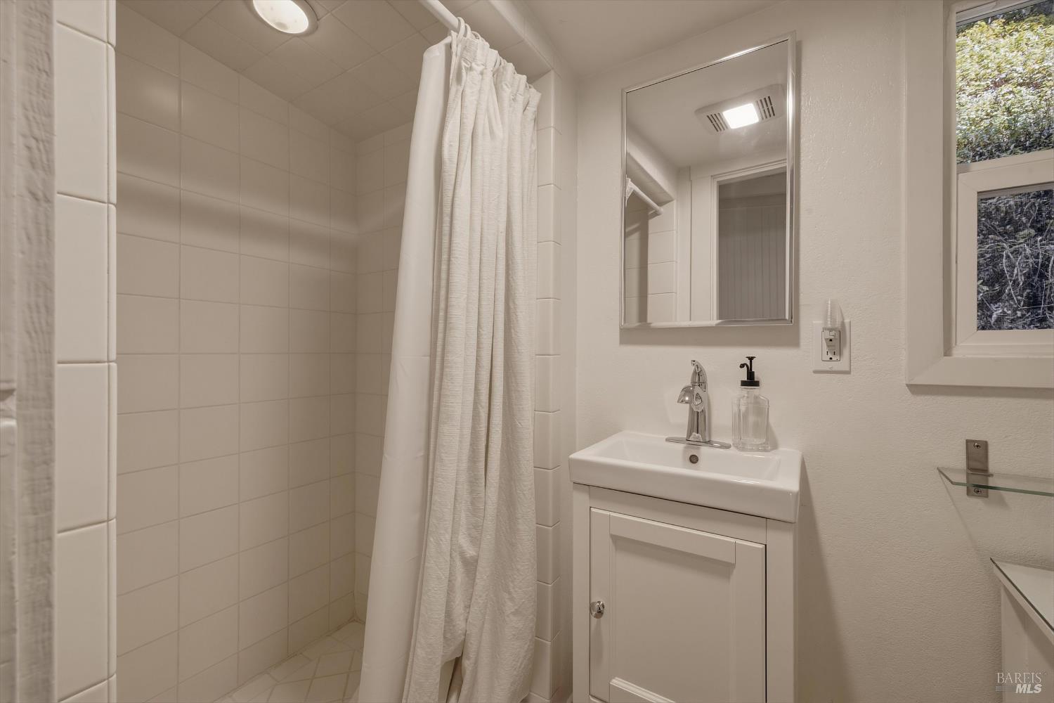 11725 Tunstall Drive Guerneville CA 95446
