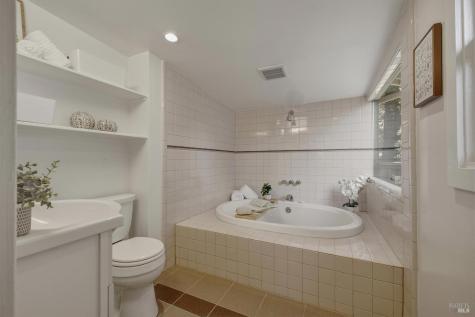 11725 Tunstall Drive Guerneville CA 95446