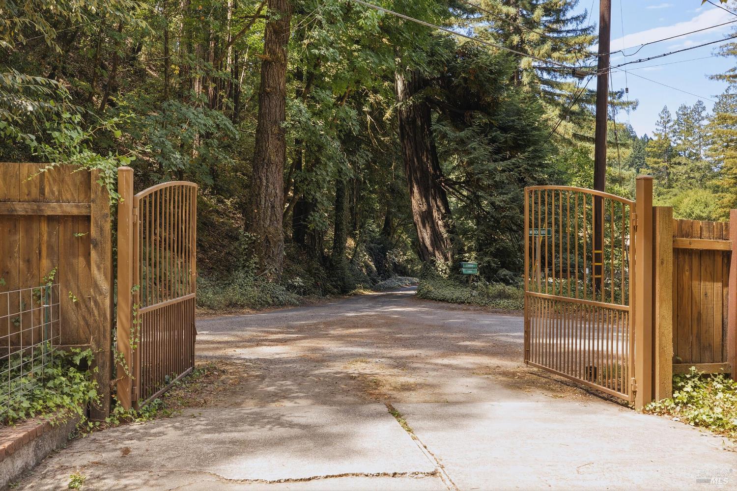 11725 Tunstall Drive Guerneville CA 95446