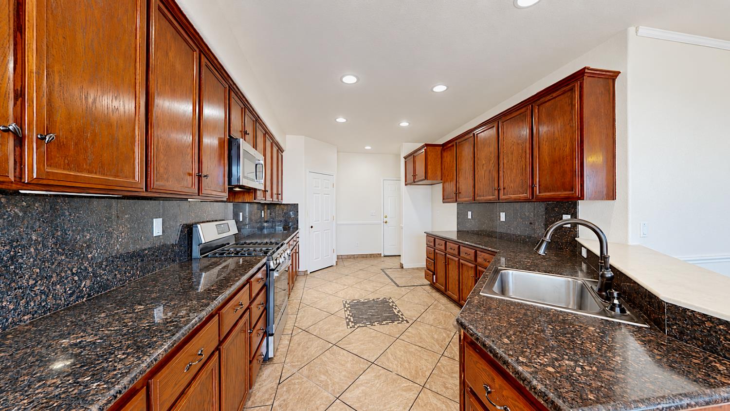 3818 Red Oak Lane Stockton CA 95205