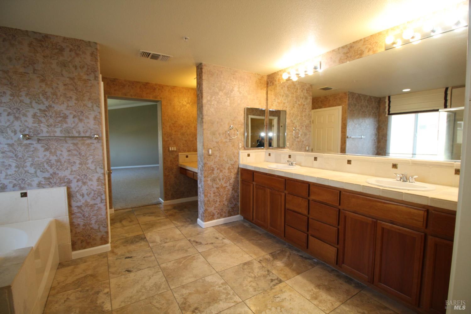1000 Revelle Drive Dixon CA 95620