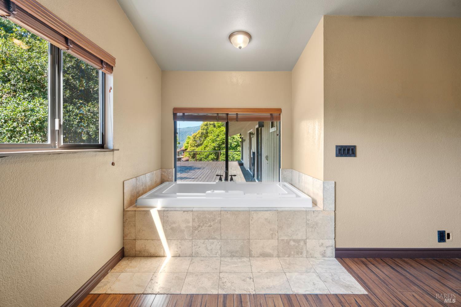 888 Watson Road Ukiah CA 95482
