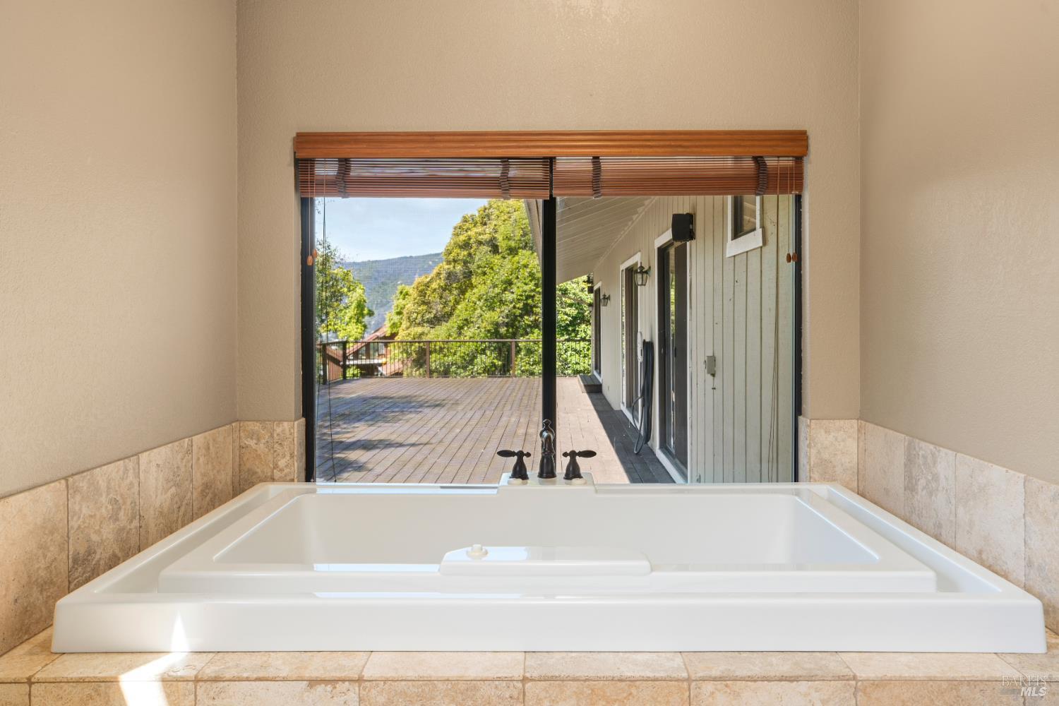 888 Watson Road Ukiah CA 95482