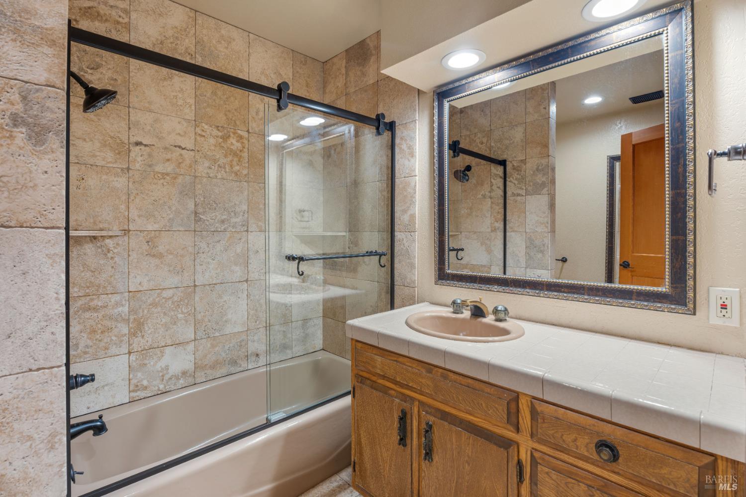 888 Watson Road Ukiah CA 95482