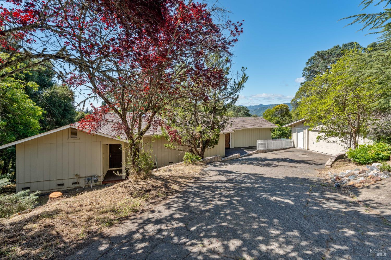 888 Watson Road Ukiah CA 95482