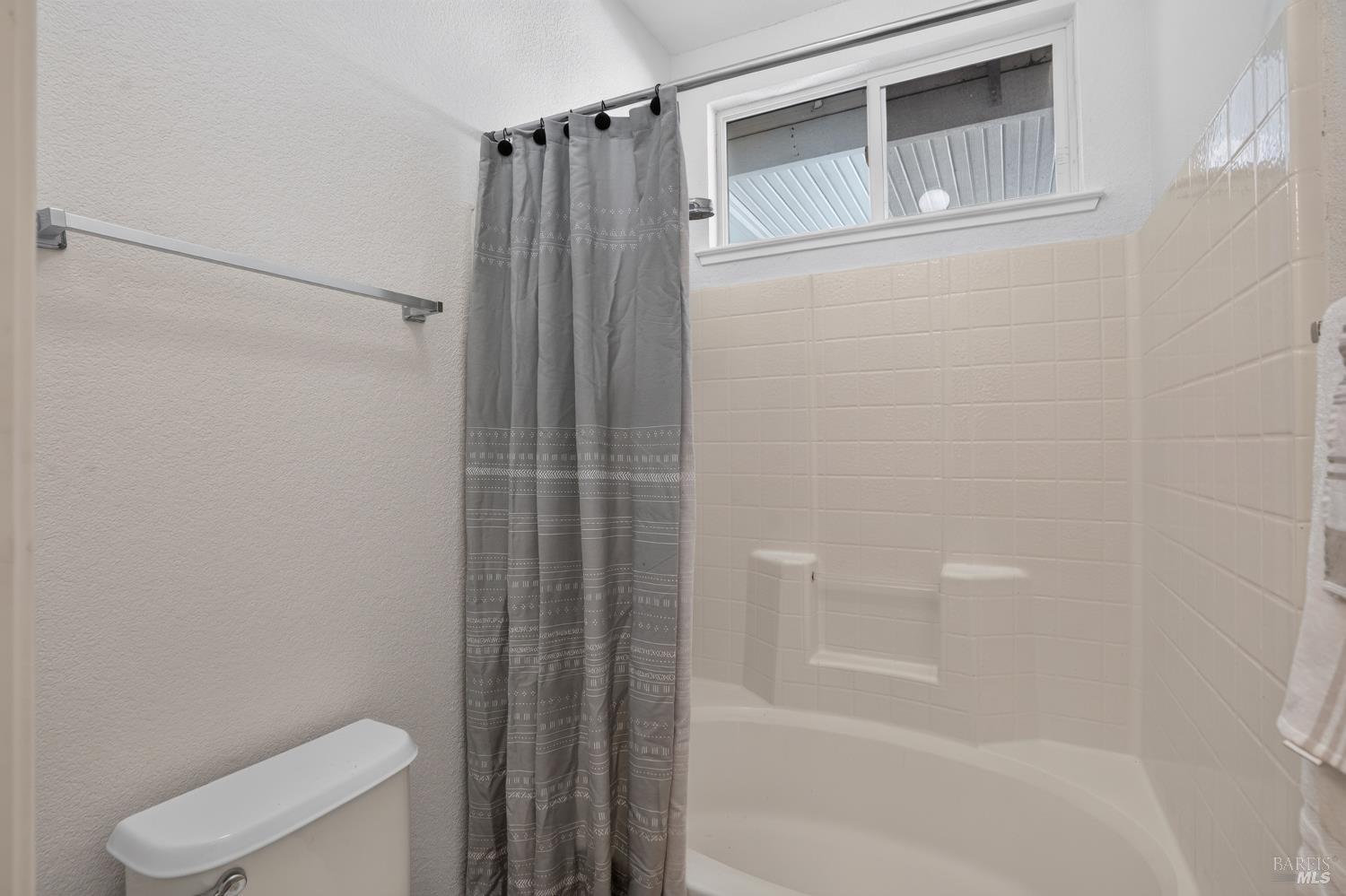308 Perkins Court Suisun City CA 94585