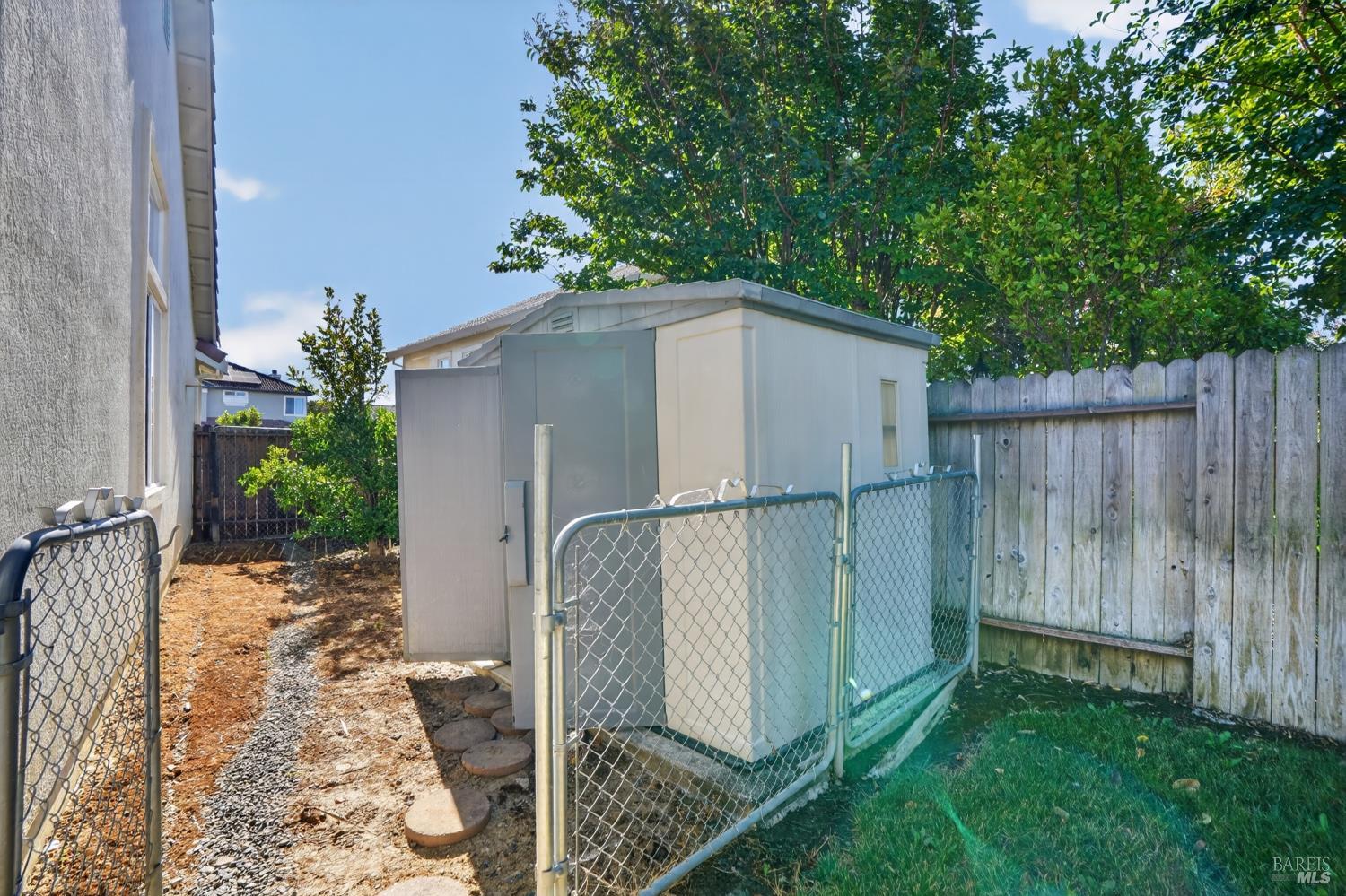 308 Perkins Court Suisun City CA 94585