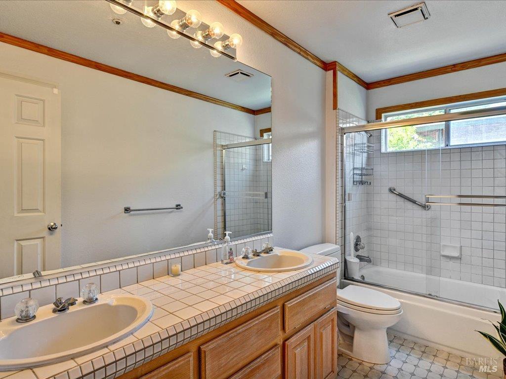 125 Tiburon Boulevard Mill Valley CA 94941