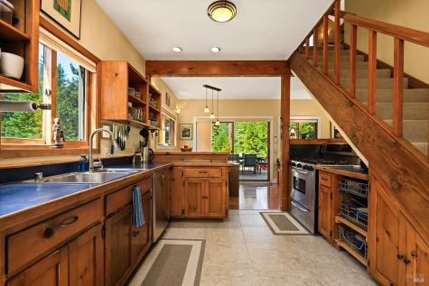 11032 Peaks Pike Road Sebastopol CA 95472