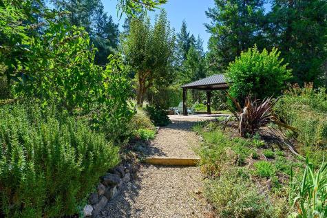 11032 Peaks Pike Road Sebastopol CA 95472