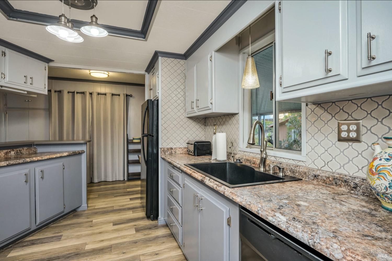 9859 Crestview Drive Clearlake CA 95422