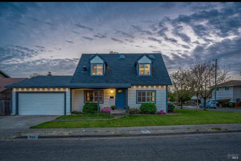 525 Oak Lake Avenue Santa Rosa CA 95409