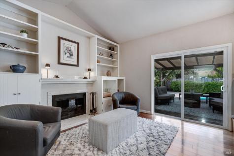 525 Oak Lake Avenue Santa Rosa CA 95409
