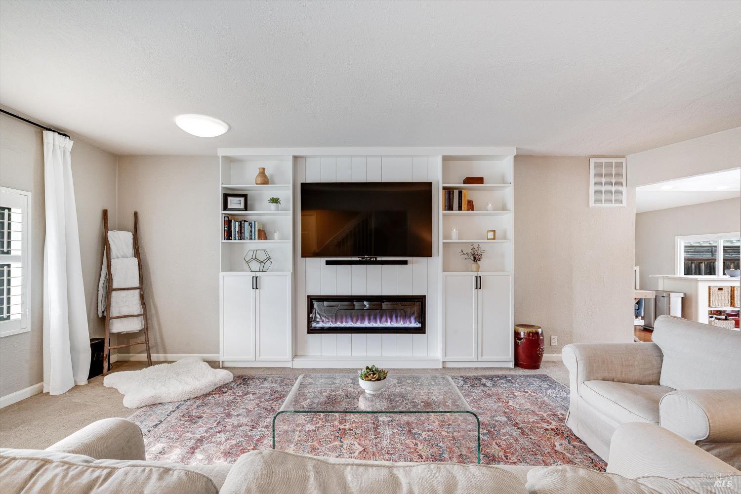 525 Oak Lake Avenue Santa Rosa CA 95409