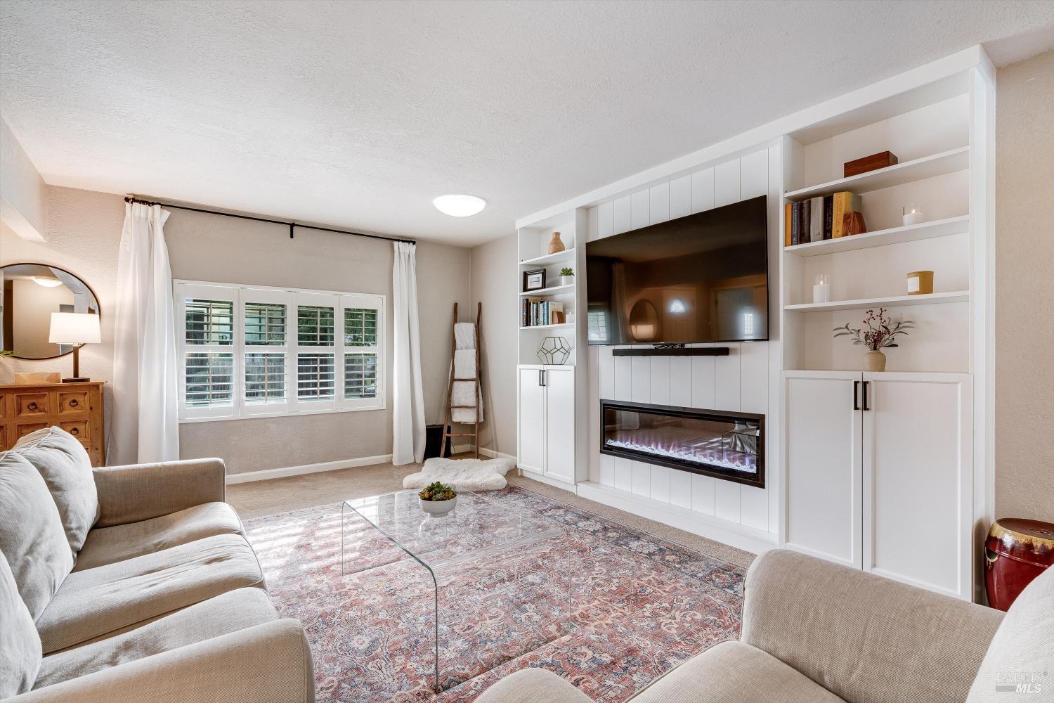 525 Oak Lake Avenue Santa Rosa CA 95409