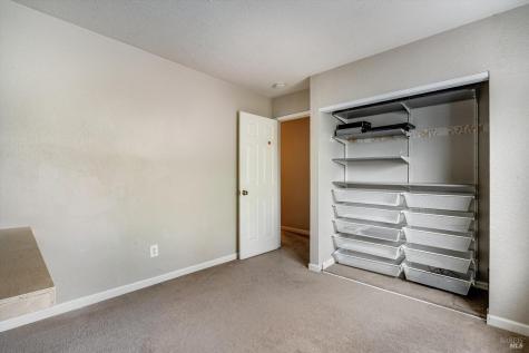 525 Oak Lake Avenue Santa Rosa CA 95409