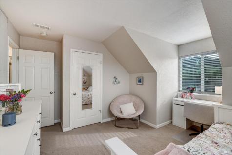 525 Oak Lake Avenue Santa Rosa CA 95409