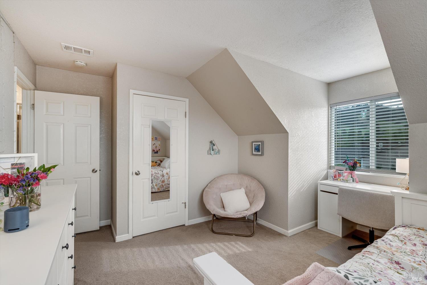 525 Oak Lake Avenue Santa Rosa CA 95409