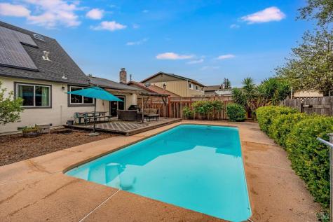 525 Oak Lake Avenue Santa Rosa CA 95409