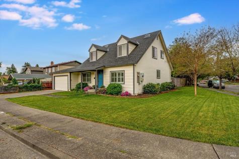 525 Oak Lake Avenue Santa Rosa CA 95409