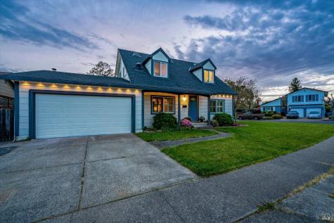 525 Oak Lake Avenue Santa Rosa CA 95409