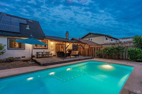 525 Oak Lake Avenue Santa Rosa CA 95409