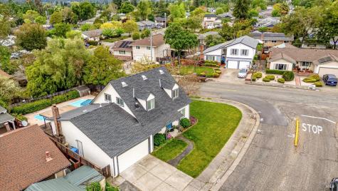 525 Oak Lake Avenue Santa Rosa CA 95409