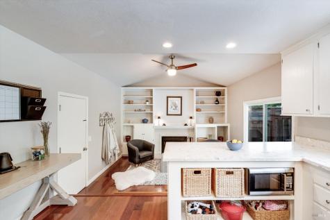 525 Oak Lake Avenue Santa Rosa CA 95409