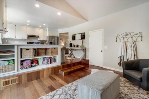 525 Oak Lake Avenue Santa Rosa CA 95409
