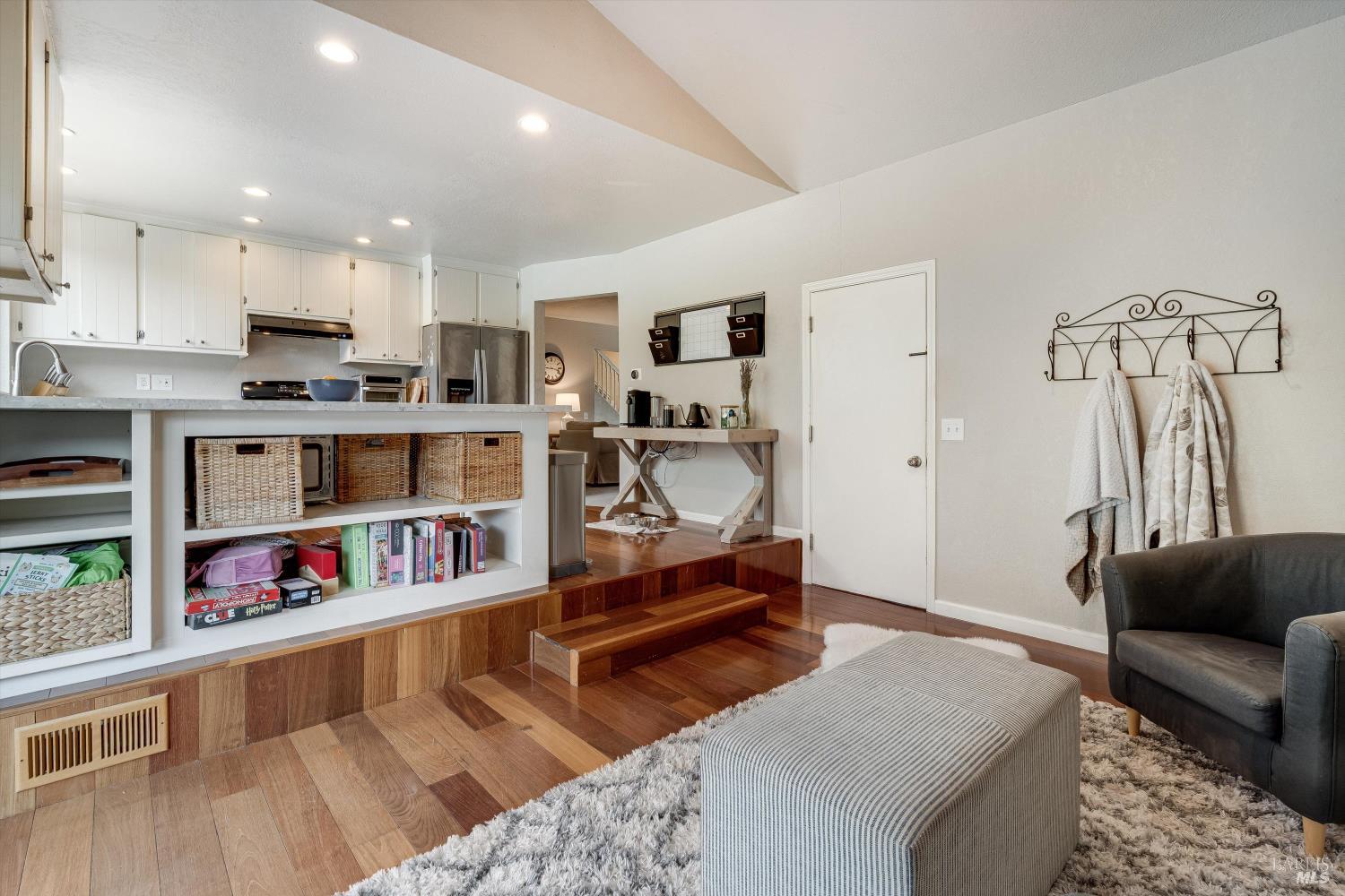525 Oak Lake Avenue Santa Rosa CA 95409
