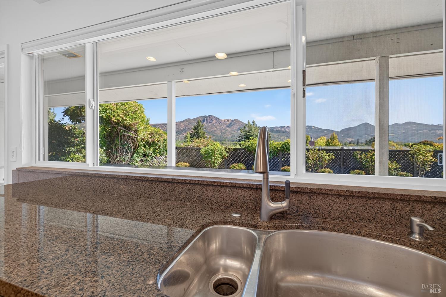 416 Oak Vista Drive Santa Rosa CA 95409