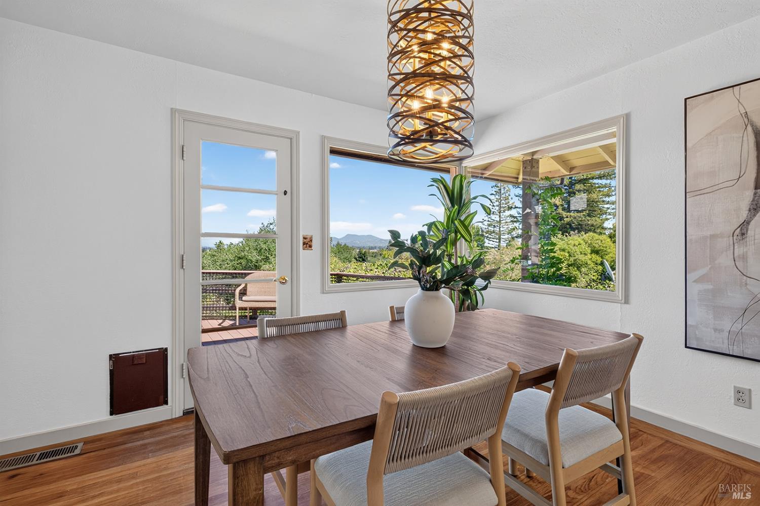 7180 Evan Avenue Sebastopol CA 95472