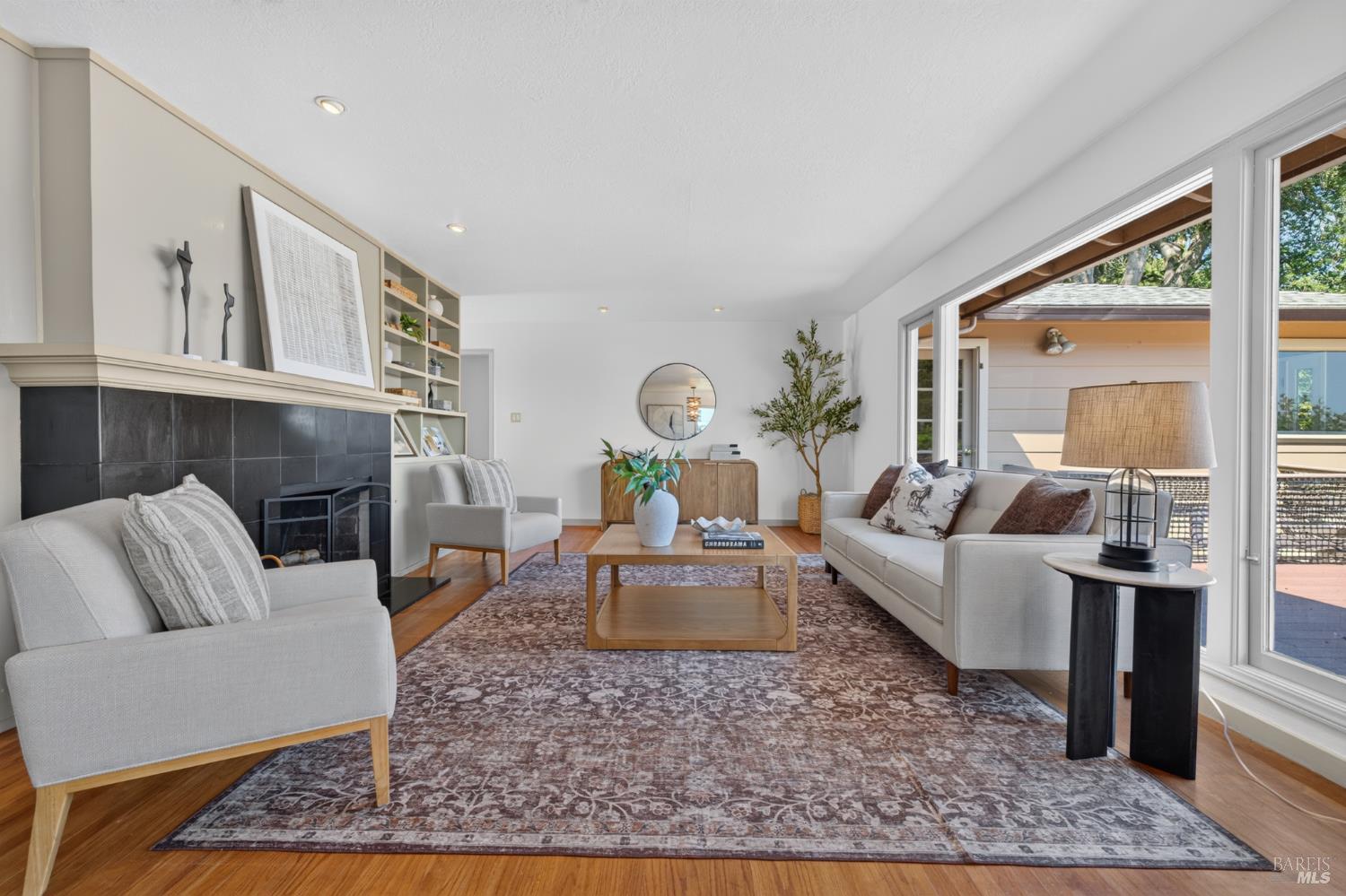 7180 Evan Avenue Sebastopol CA 95472