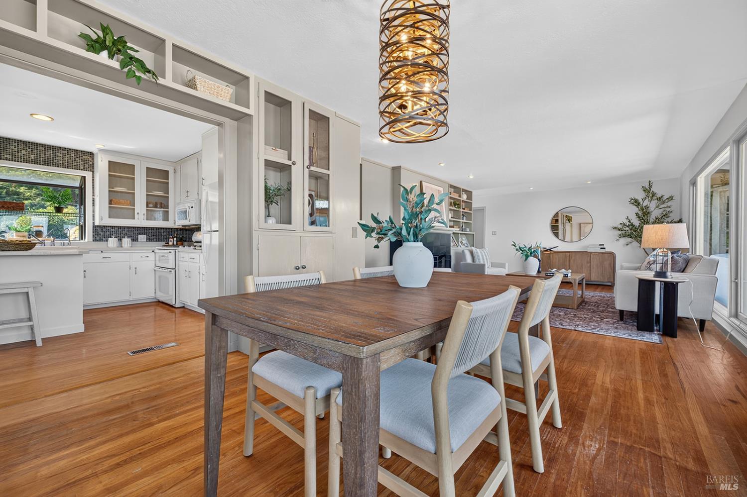 7180 Evan Avenue Sebastopol CA 95472