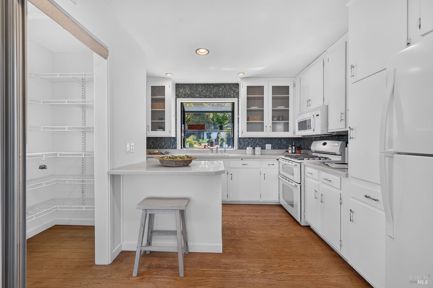 7180 Evan Avenue Sebastopol CA 95472