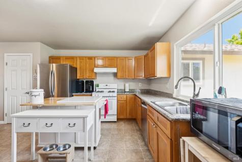 7293 Circle Drive Rohnert Park CA 94928