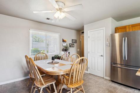7293 Circle Drive Rohnert Park CA 94928