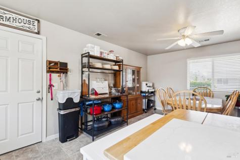 7293 Circle Drive Rohnert Park CA 94928