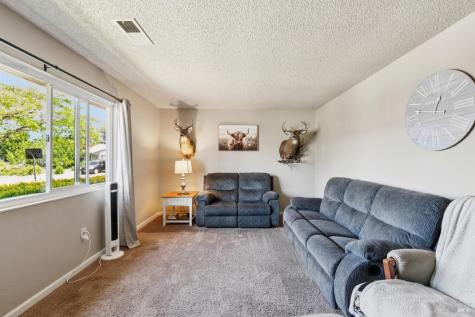 7293 Circle Drive Rohnert Park CA 94928