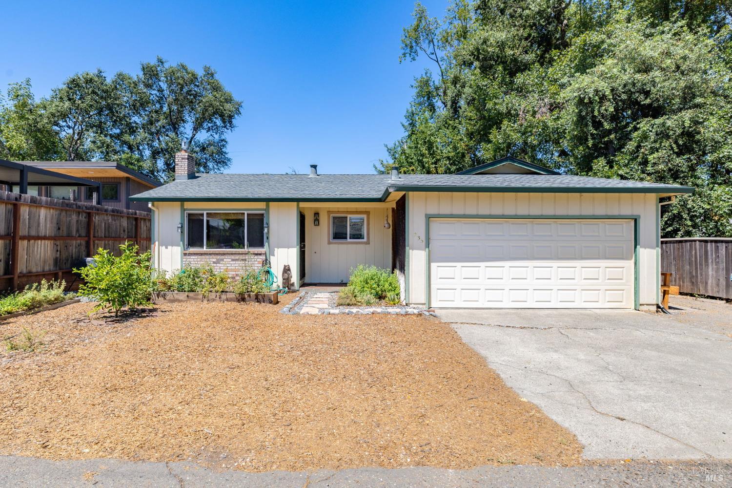 235 N Foothill Boulevard Cloverdale CA 95425