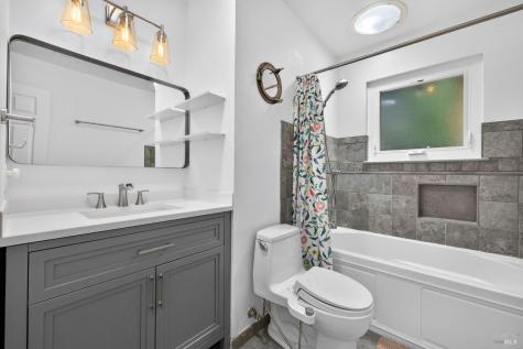 235 N Foothill Boulevard Cloverdale CA 95425